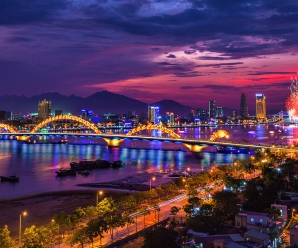 Da Nang Lays Path For Wheel-chair Users At Beach