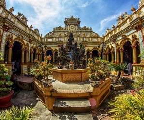 Vinh Trang – The Most Famous Pagoda Of Mekong Delta