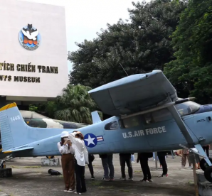 Private Cu Chi, Ben Dinh Tunnels, & War Remnants Museum Tour - Shore Excursion